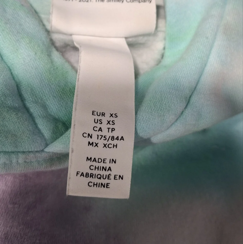 H&M Smiley Tie-Dye Hoodie SMOKE FREE HOME - Picture 6 of 6